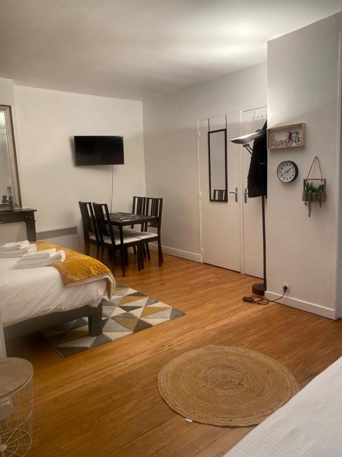 Jolie Appartement A Paris Exterior photo